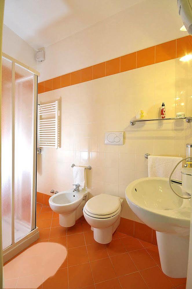 Barocco.Oberdan Bed & Breakfast เลชเช ภายนอก รูปภาพ