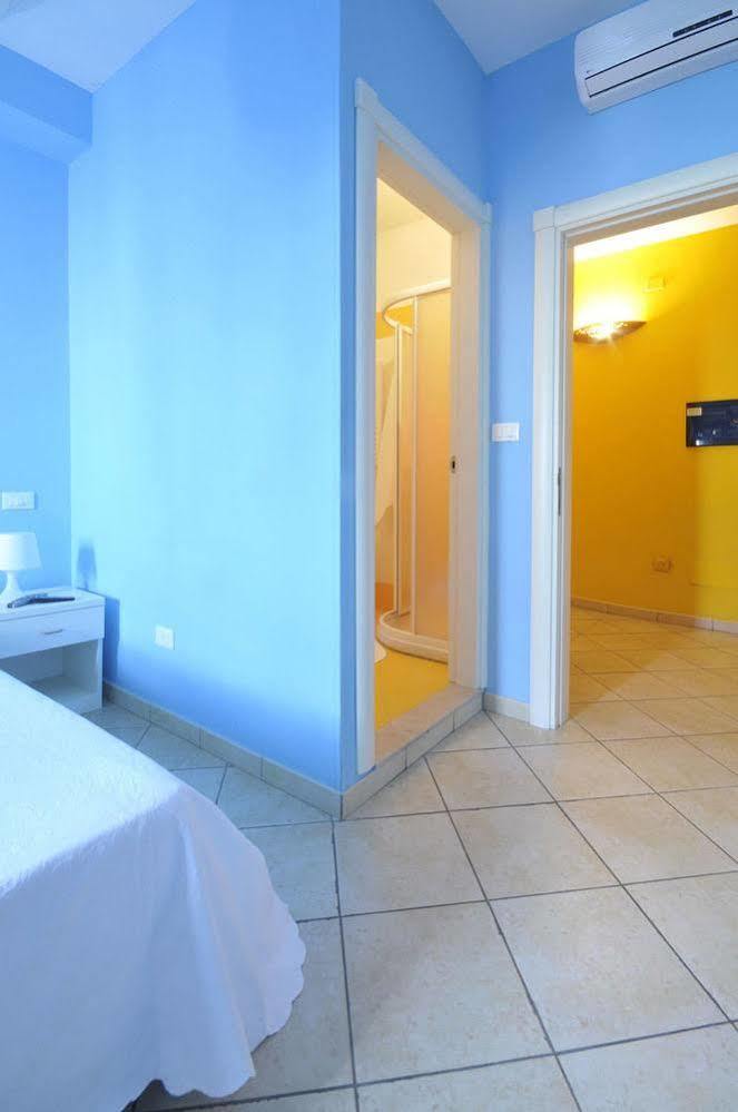 Barocco.Oberdan Bed & Breakfast เลชเช ภายนอก รูปภาพ